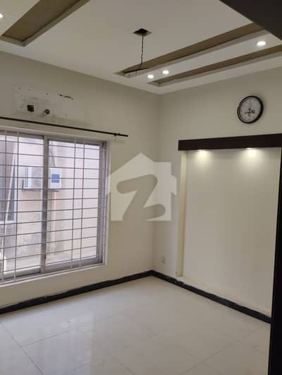 8 Marla Upper Portion For Rent In Ali Block Bahria Town Lahore