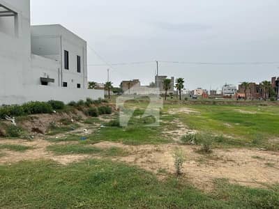 10 Marla plot 11 month installment time for sale in paragon city