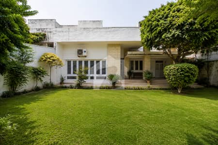 Investment Alert! Front Back Street Old House Is For SALE