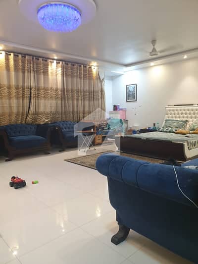 Full house For Rent 7 Bed 7 Bath 2 kitchen 2 TV lounge Tile flooring separate meters DD 5 AC available