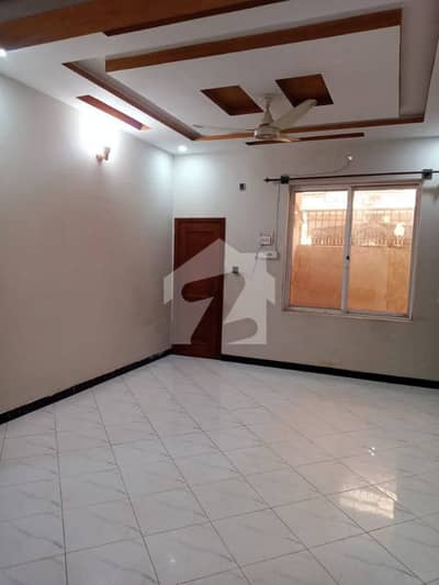 8 Marla Full Building Available For Rent - All Facilities Available