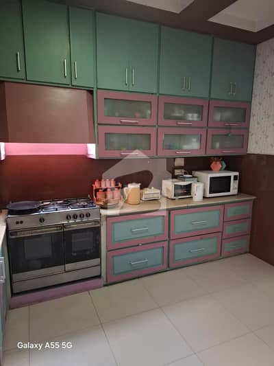 House For Sale In Gulistan Colony Block 'H' Opposite Aziz Fatima Hospital Faislabad