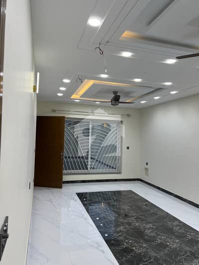 سوان گارڈن اسلام آباد میں 3 کمروں کا 1 کنال بالائی پورشن 90.0 ہزار میں کرایہ پر دستیاب ہے۔