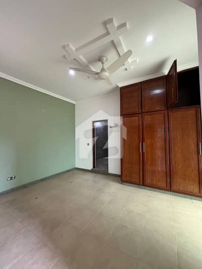 30 Marla Upper Portion For Rent