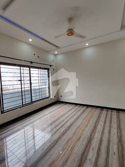 5 mrla full house for rent fmc main road near to central park