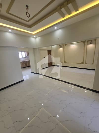 Newly Renovated 3 Bed DD Flat For Sale In Gulistan E Jauhar On Main Kamran Chowrangi.