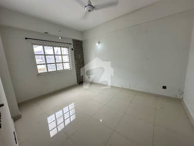 4 Bed Family Flat Available For Rent In Gulberg