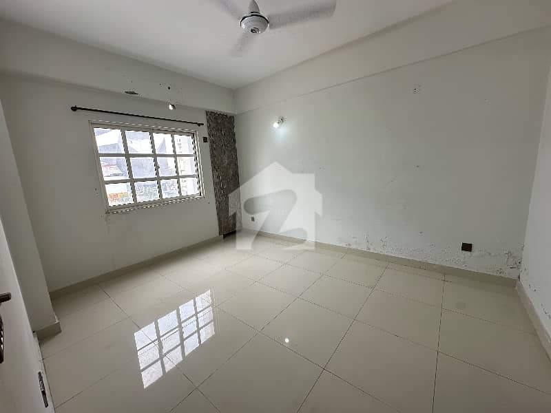 4 Bed Family Flat Available For Rent In Gulberg 4 Bed Family Flat Available For Rent In Gulberg
