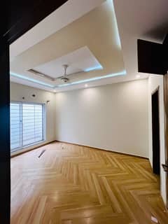 4 Marla Ground Floor Plus Besment House Near To Markaz And Family Park 4 Marla Ground Floor Plus Besment House Near To Markaz And Family Park
