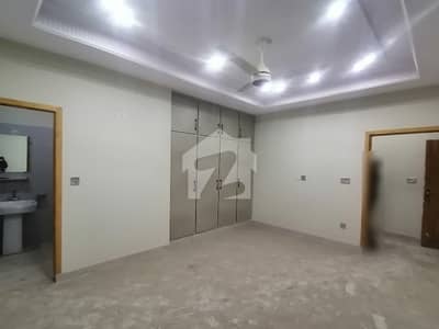 ای ایم ای سوسائٹی ۔ بلاک ای ای ایم ای سوسائٹی,لاہور میں 3 کمروں کا 1 کنال بالائی پورشن 1.0 لاکھ میں کرایہ پر دستیاب ہے۔