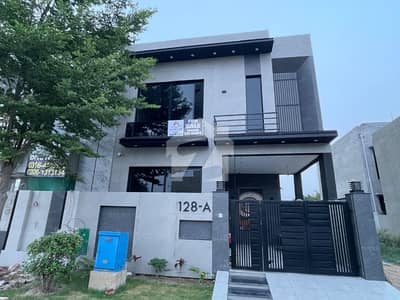 5 MARLA ULTRA MODERN HOUSE FOR SELL IN DHA 9 TOWN