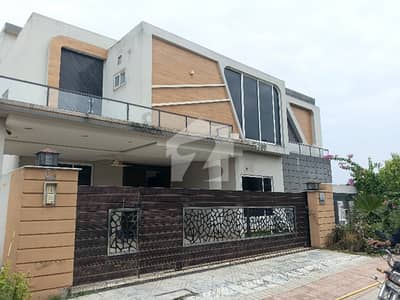 Investor Rate 18 Marla House For Sale In Bahria Town