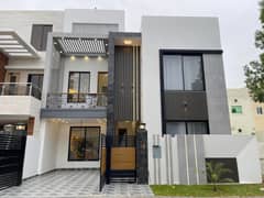 5 MARLA BRAND NEW HOUSE FOR SALE IN VALENCIA TOWN FACING PARK