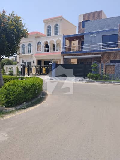 10-Marla Plot Available At Hot Location Near To Park Mosque & At Reasonable Price In New Lahore City Phase 3 Near To Bahria Town 10-Marla Plot Available At Hot Location Near To Park Mosque & At Reasonable Price In New Lahore City Phase 3 Near To Bahria Town
