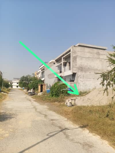 Prime Location 7 Marla Solid Land Plot For Sale In Block F B-17 Islamabad