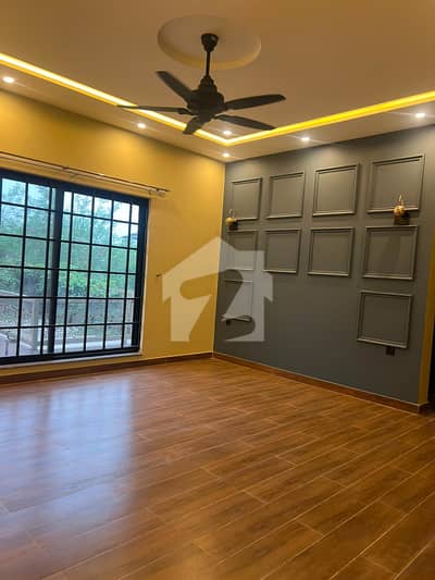 Upper Portion Of 1 Kanal House Available For Rent In Canal Gardens Lahore