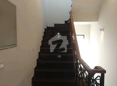 Buy A Centrally Located 1 Kanal Upper Portion In DHA Phase 5 Buy A Centrally Located 1 Kanal Upper Portion In DHA Phase 5