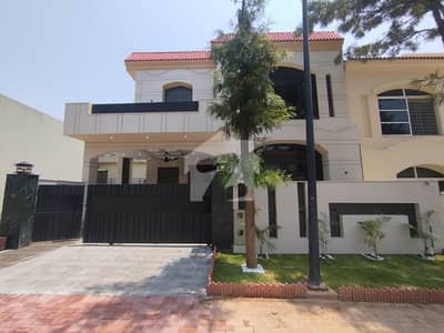 بحریہ انکلیو - سیکٹر سی 1 بحریہ انکلیو,بحریہ ٹاؤن,اسلام آباد میں 5 کمروں کا 10 مرلہ مکان 6.75 کروڑ میں برائے فروخت۔ بحریہ انکلیو - سیکٹر سی 1 بحریہ انکلیو,بحریہ ٹاؤن,اسلام آباد میں 5 کمروں کا 10 مرلہ مکان 6.75 کروڑ میں برائے فروخت۔