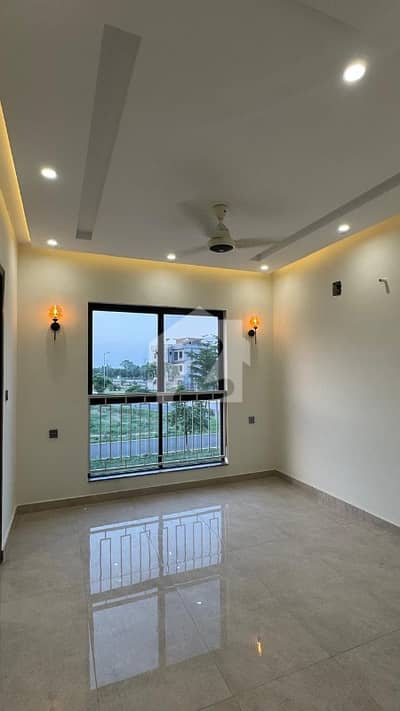 Prime Location House Of 1 Kanal In Wapda Town Is Available