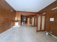 F-10 Double Storey House 5 Bedroom Nice Location Available For Rent F-10 Double Storey House 5 Bedroom Nice Location Available For Rent