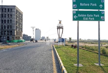 Change Your Address To Facing Park Central Park - Block C, Lahore For A Reasonable Price Of Rs. 9500000
