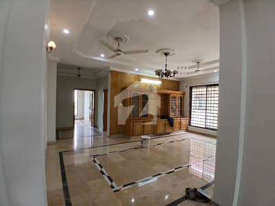 G13 50x90 Upper Portion Available For Rent
