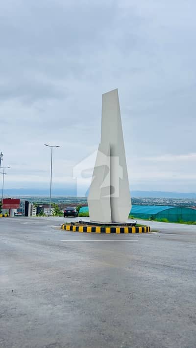 10 Marla Corner Plot Available For Sale