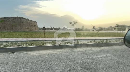 فیصل ہلز اسلام آباد میں 7 مرلہ کمرشل پلاٹ 2.2 کروڑ میں برائے فروخت۔
