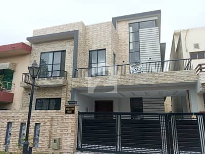 بحریہ ٹاؤن فیز 2 ایکسٹینشن بحریہ ٹاؤن راولپنڈی,راولپنڈی میں 5 کمروں کا 11 مرلہ مکان 5.25 کروڑ میں برائے فروخت۔ بحریہ ٹاؤن فیز 2 ایکسٹینشن بحریہ ٹاؤن راولپنڈی,راولپنڈی میں 5 کمروں کا 11 مرلہ مکان 5.25 کروڑ میں برائے فروخت۔