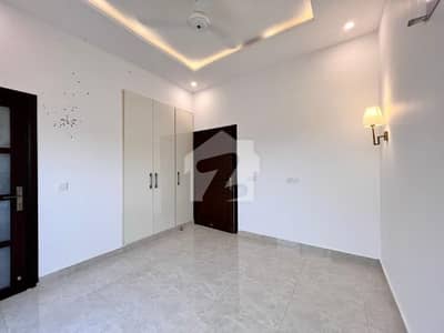 3Bed DDL 125sq Yd Villa FOR SALE At ALI BLOCK All Amenities Nearby Including MOSQUE, General Store & Parks 3Bed DDL 125sq Yd Villa FOR SALE At ALI BLOCK All Amenities Nearby Including MOSQUE, General Store & Parks