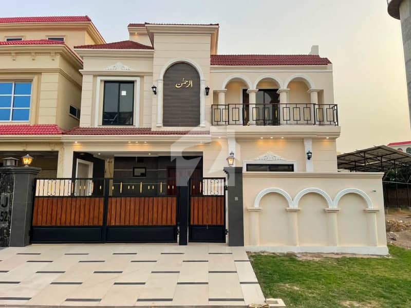 9 MARLA HOUSE AVAILABLE FOR SALE 9 MARLA HOUSE AVAILABLE FOR SALE