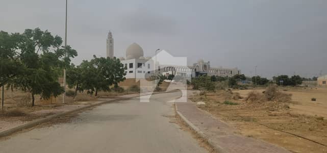 660 Square Yards Structure Villa Semi Corner 06 Bedrooms Two Unit Near Jinnah Avenue for Sale Bahria Hills