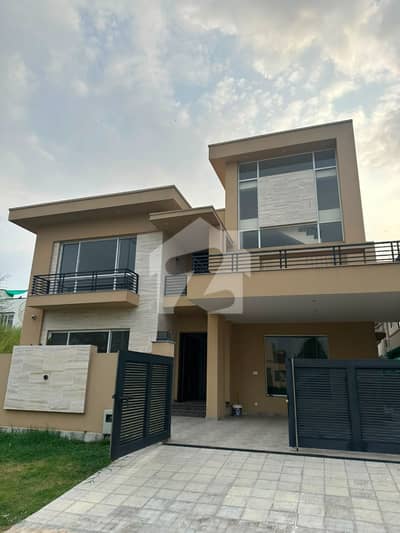 Brand-New Contemporary Luxury House in Naval Anchorage