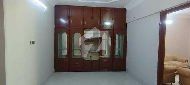 Buy A Flat Of 1400 Square Feet In Gulistan-e-Jauhar - Block 17