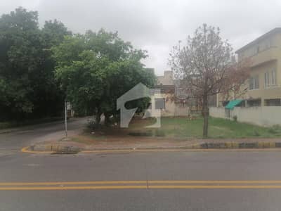 Corner ak kanal plot for sale