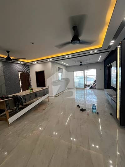 4 BED DD LUXURY APARTMENT FOR RENT IDEAL LOCATION TIPU SULTAN ROAD