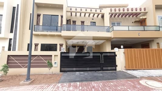 بحریہ انکلیو - سیکٹر این بحریہ انکلیو,بحریہ ٹاؤن,اسلام آباد میں 5 کمروں کا 8 مرلہ مکان 4.25 کروڑ میں برائے فروخت۔