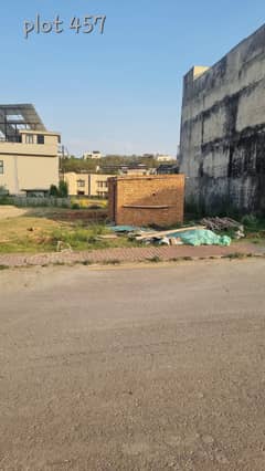 8 Marla Hot Location Plot For Sale In Overseas Sector