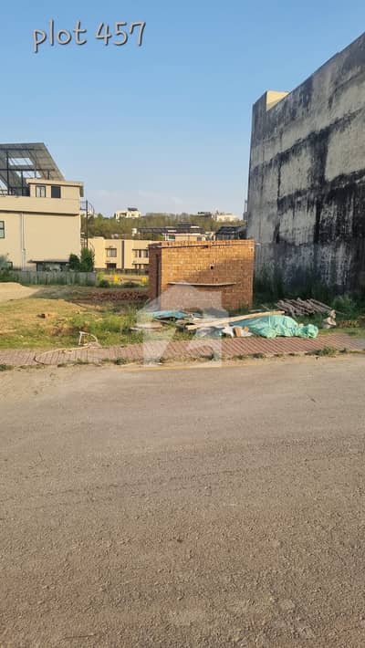 8 Marla Hot Location Plot For Sale In Overseas Sector