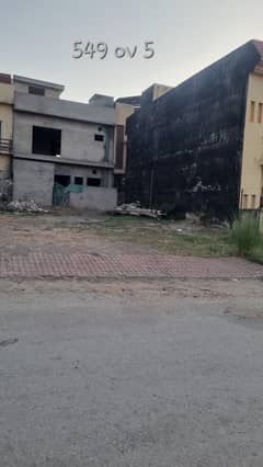 5 Marla Hot location Plot For Sale In Overseas Sector