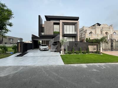 1 KANAL BRAND NEW LUXRY HOUSE FOR RENT NEAR TO DEFFENCE RAYA HOT LACTION IN DHA