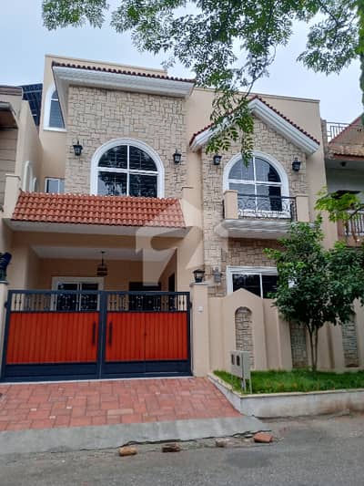 *G,9/- NEW MUMTY 2ND FLOOR 2 ROOMS KITCHEN BATH FOR COUPLE & SMALL FAMILY IMTIAZ*