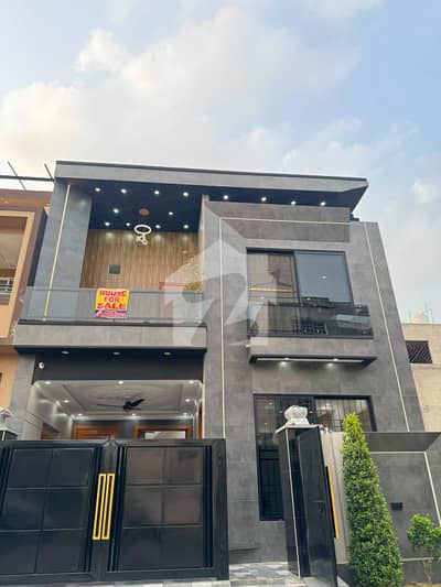 Prime Location 5 Marla Full House for Sale in Crystal Block, Park View City, Lahore