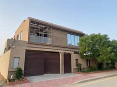 500 Sq Yd Elite Villa WITH BASEMENT For Sale Precinct-9 (Bahria Hills). Elegant Design | 5 Or 6 Beds | Drawing, Dining, Lounge, Modern Kitchen & Greasy Kitchen. Heighted Location | Near Flagpole | Just 3 Mins Drive From Entrance.
