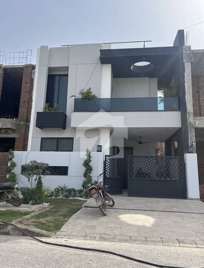 پریمیم ہومز ڈی ایچ اے ڈیفینس,ملتان میں 3 کمروں کا 6 مرلہ مکان 1.0 کروڑ میں برائے فروخت۔ پریمیم ہومز ڈی ایچ اے ڈیفینس,ملتان میں 3 کمروں کا 6 مرلہ مکان 1.0 کروڑ میں برائے فروخت۔