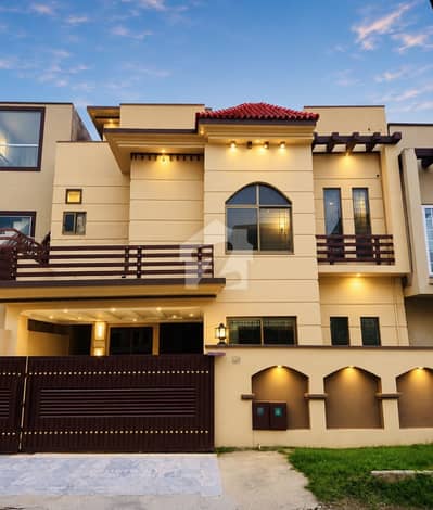 7 Marla House Available For Sale