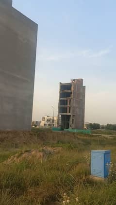 IVY GREEN PLOT # Z2-80 COMMERCIAL PLOT LOCATED IN THE BEST BLOCK OF DHA LAHORE.