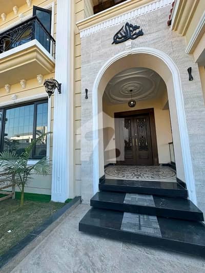1 Kanal Brand New Luxury Designer Double Unit House For Rent. .