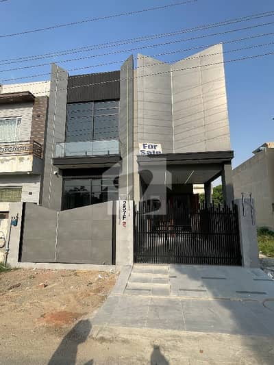 DHA RAHBAR PH 11 SECTOR 2 5 MARAL ULTRA MODERN DOUBEL HIGHT HOUSE READY For The Sale Hot Location Just One Call
