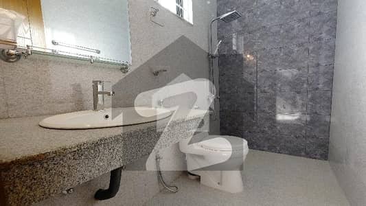 BEAUTIFUL LOCATION UPPER PORTION FOR RENT